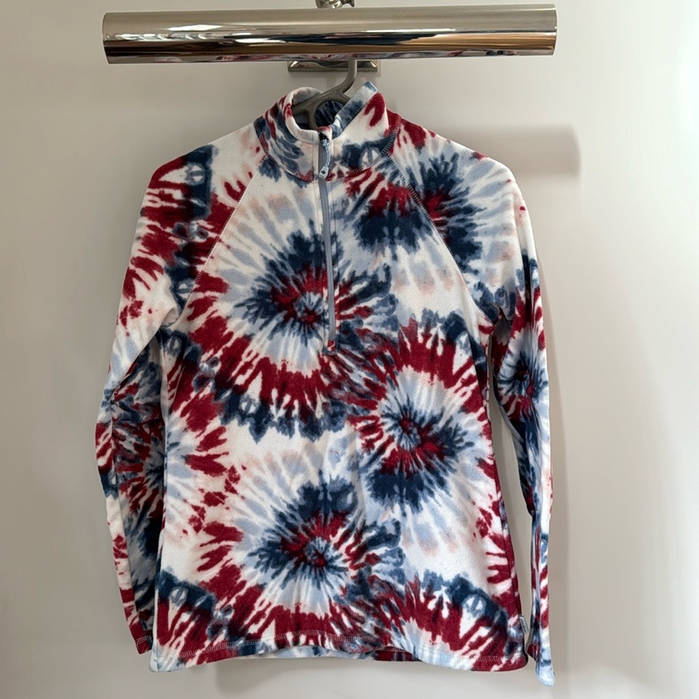 Fun and cozy Eddie Bauer fleece 1/4 zip up